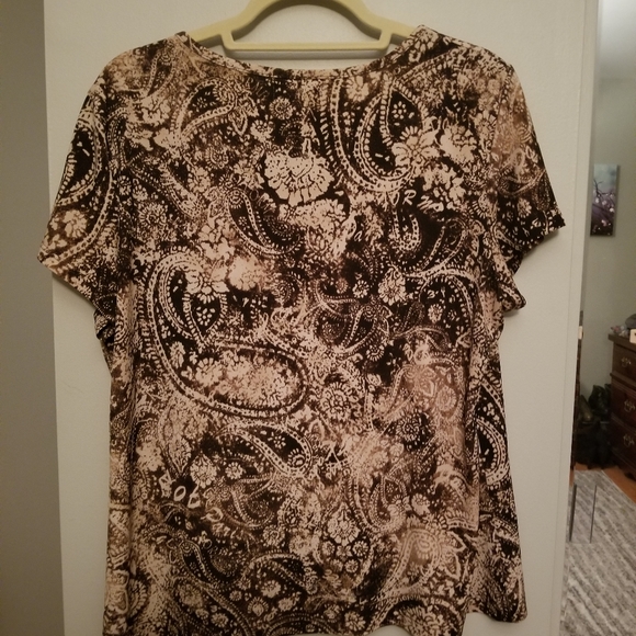 FINAL PRICE - Van Heusen Short Sleeve Top - XL - Picture 3 of 4